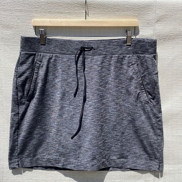 Athleta Women’s Modern Metro Skort Black Heather Size Large Tall (LT) - Picture 1 of 6